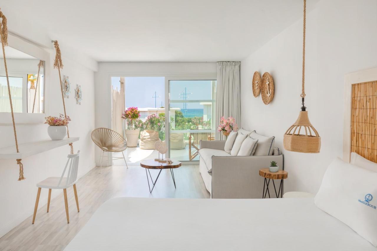 Blue Harbour Boutique Aparthotel Айя Напа Екстериор снимка