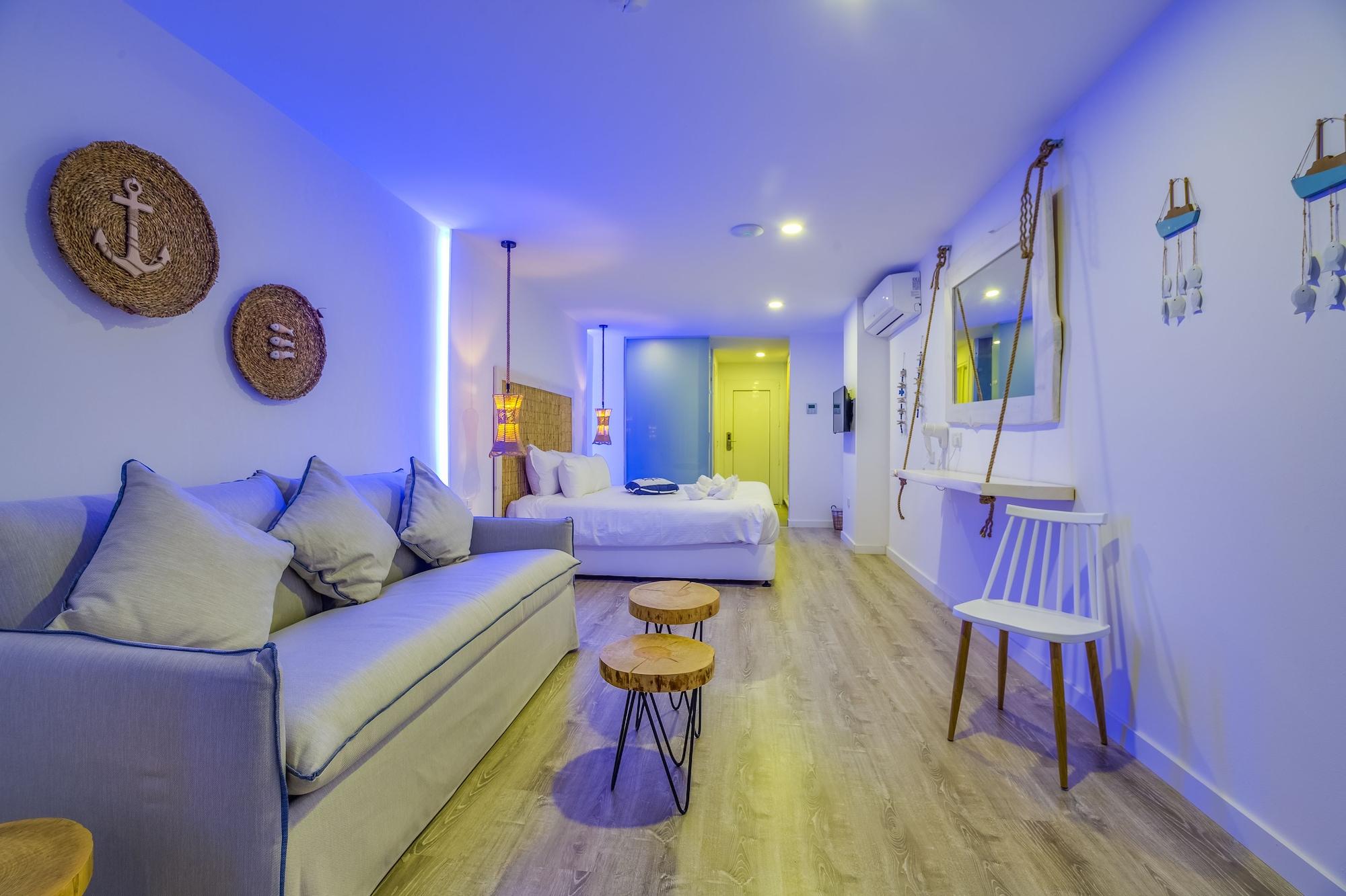 Blue Harbour Boutique Aparthotel Айя Напа Екстериор снимка