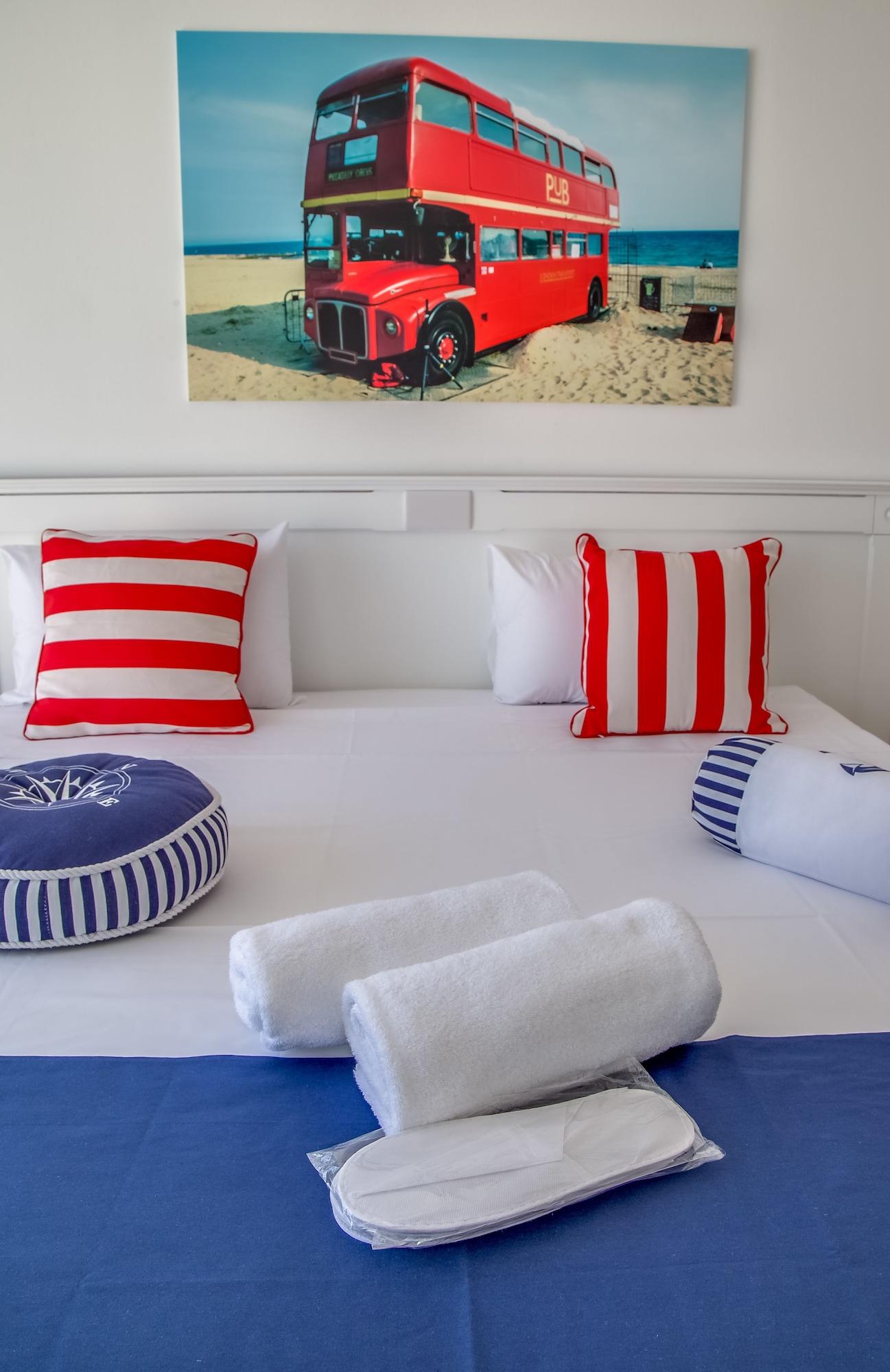 Blue Harbour Boutique Aparthotel Айя Напа Екстериор снимка
