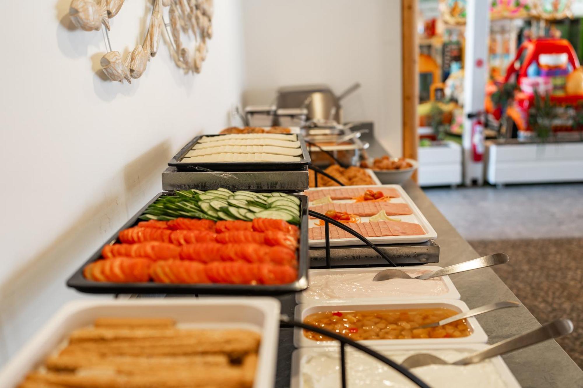 Blue Harbour Boutique Aparthotel Айя Напа Екстериор снимка